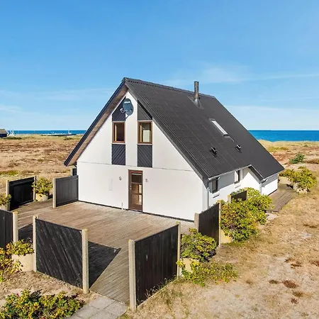 Awesome Home In Laeso With Kitchen Eksteriør bilde